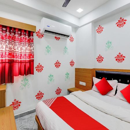 Hotel O Green City Szúrat Kültér fotó